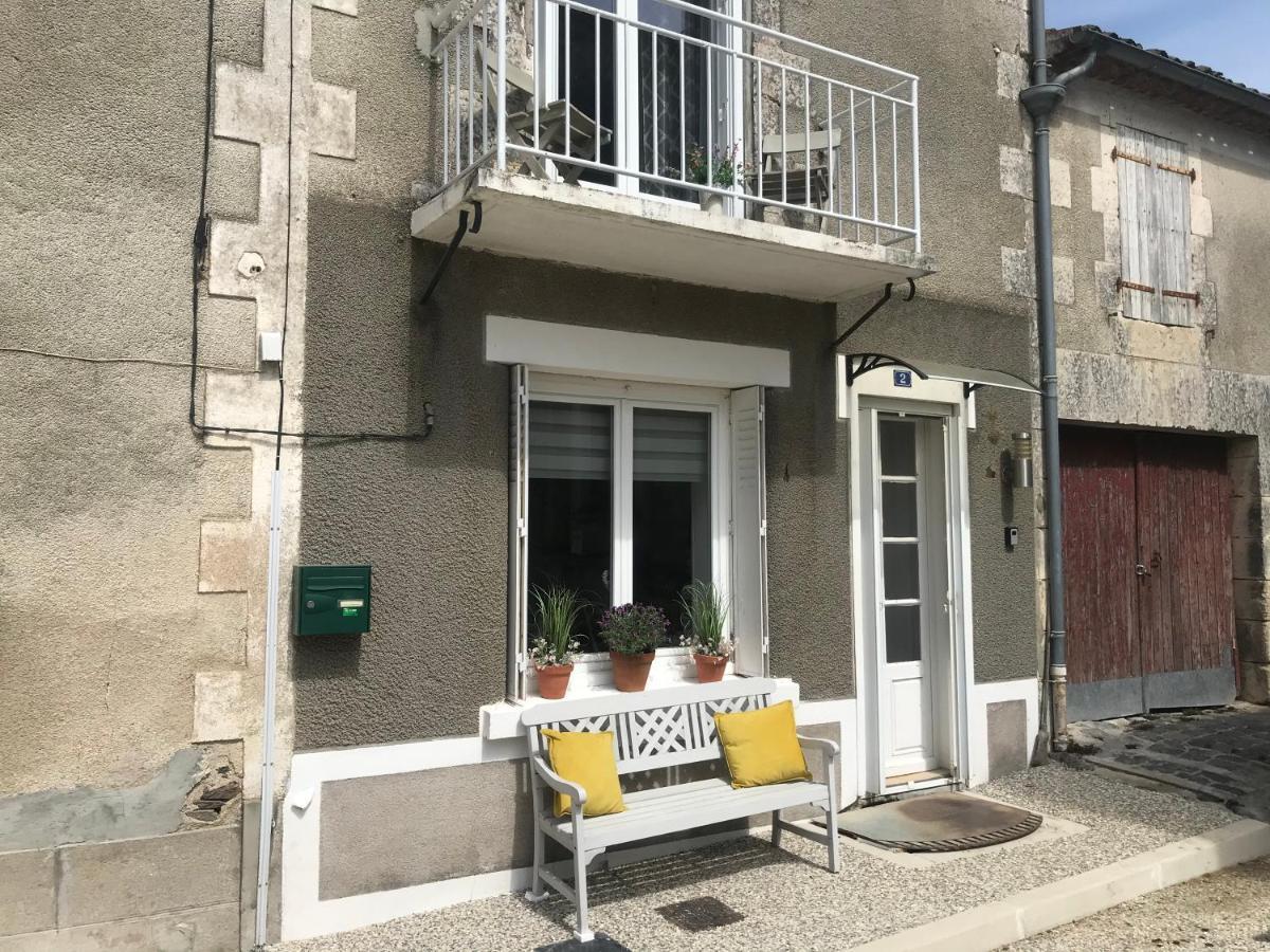 Le Petit Maison Villa Montemboeuf ภายนอก รูปภาพ